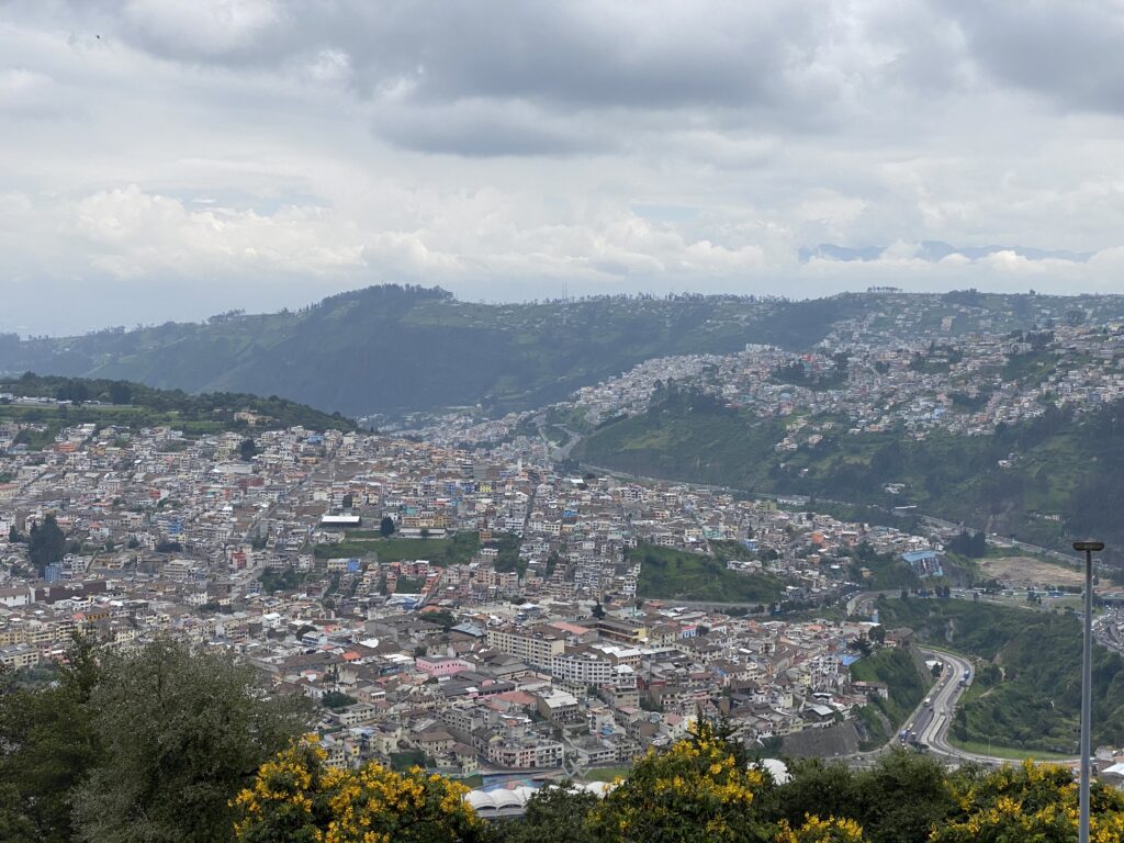 El Panecillo, a hilltop lookout